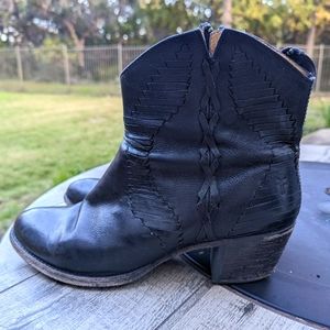 Frye Size 10 women's booties Black